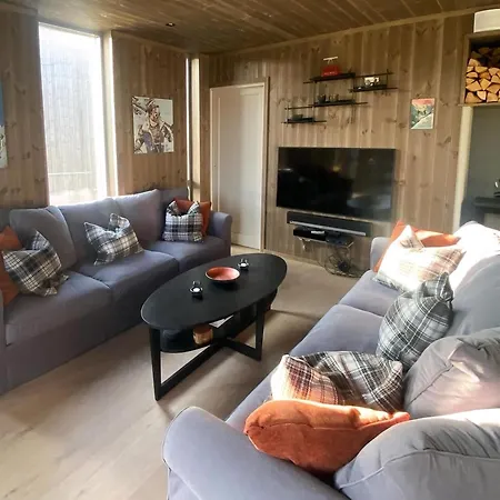 Casa de Férias Lovely, New At Kvitfjell With Ski-in Out Favang